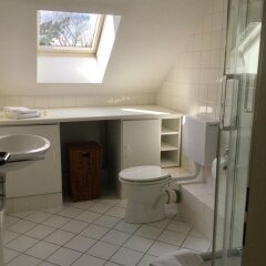 Отель Comfort Boardinghouse Koln Rodenkirchen Германия, Кёльн - отзывы, цены и фото номеров - забронировать отель Comfort Boardinghouse Koln Rodenkirchen онлайн ванная