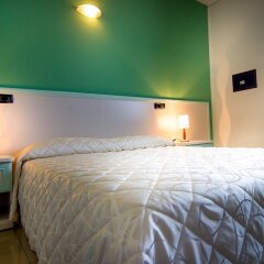 Hotel Eden Mantova Кастель-д'Арио сейф в номере