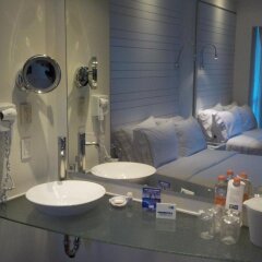 Отель Holiday Inn Express And Suites Mexico City At The Wtc Мехико ванная