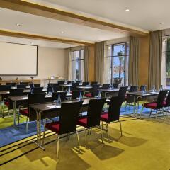 Отель DoubleTree by Hilton Resort & Spa Marjan Island
