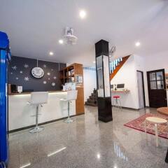 Oh Compound Hostel Бангкок гостиничный бар