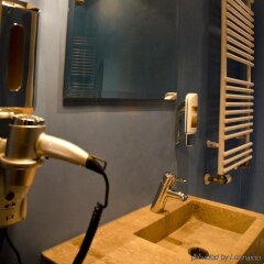 Отель Cityden Museum Square Hotel Apartments Нидерланды, Амстердам - отзывы, цены и фото номеров - забронировать отель Cityden Museum Square Hotel Apartments онлайн ванная фото 2