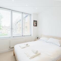 Отель Natural light and modern home in Primrose Hill Великобритания, Лондон - отзывы, цены и фото номеров - забронировать отель Natural light and modern home in Primrose Hill онлайн комната для гостей фото 2
