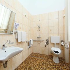 Отель Blaha Венгрия, Балатонфюред - отзывы, цены и фото номеров - забронировать отель Blaha онлайн ванная фото 2