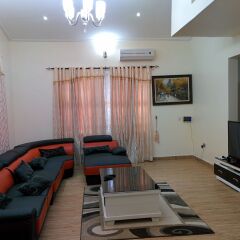 Отель Shenocho Properties