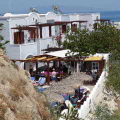 Отель Aparthotel Black Sand пляж
