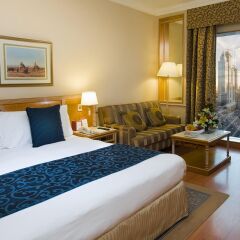 Отель Crowne Plaza Dubai комната для гостей фото 3