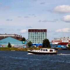 Отель DoubleTree by Hilton Hotel Amsterdam - NDSM Wharf Нидерланды, Амстердам - отзывы, цены и фото номеров - забронировать отель DoubleTree by Hilton Hotel Amsterdam - NDSM Wharf онлайн городской автобус
