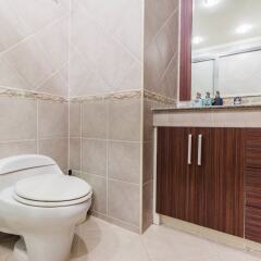 Отель View Talay Residence 1 by PSR Паттайя ванная