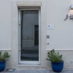 Отель Il Palazzotto Luxury Suites Лечче интерьер отеля фото 2