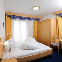 Hotel Alpenrose Сцена комната для гостей