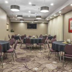 Отель Quality Inn and Suites фото 2
