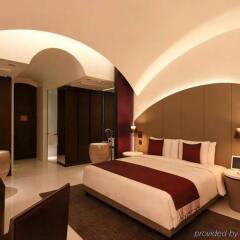 Отель The Roseate New Delhi комната для гостей фото 3
