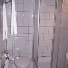 Hotel Pension Zum Alten Fahrhaus ванная фото 2