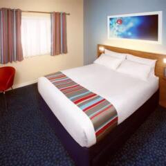 Отель Travelodge Warrington Gemini комната для гостей фото 2