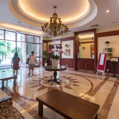 Апартаменты The Manor Luxury 1BR Apartment Center интерьер отеля
