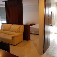 Апартаменты The Pier Phuket Apartment комната для гостей фото 4
