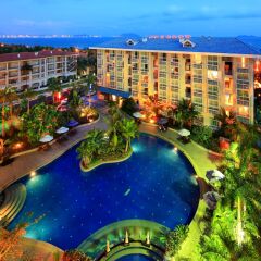 Отель Sanya Yelan Bay Resort бассейн