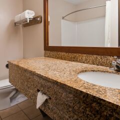 Отель Best Western Buffalo Ridge Inn ванная