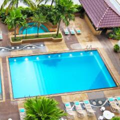 Отель Bayview Hotel Georgetown Penang Малайзия, Пенанг - отзывы, цены и фото номеров - забронировать отель Bayview Hotel Georgetown Penang онлайн бассейн фото 2