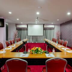 I Residence Hotel Silom фото 2