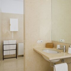 Отель DesignChiadoFlats Португалия, Лиссабон - отзывы, цены и фото номеров - забронировать отель DesignChiadoFlats онлайн ванная