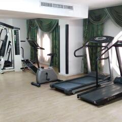 Отель Royal Crown Hotel & Suites ОАЭ, Шарджа - отзывы, цены и фото номеров - забронировать отель Royal Crown Hotel & Suites онлайн фитнесс-зал фото 3