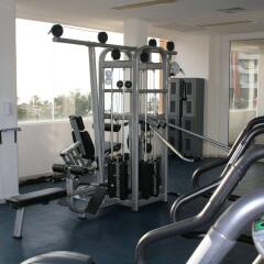 Sunrock Condo Hotel фитнесс-зал