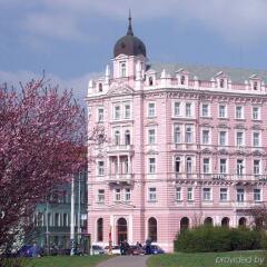 Opera Hotel