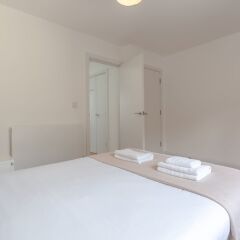 Отель Shoreditch 2 Bedroom House With Large Terrace комната для гостей