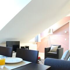Апартаменты MH Apartments River Prague интерьер отеля