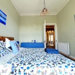 Апартаменты Gorgeous Light Apartment In West End Глазго комната для гостей фото 5
