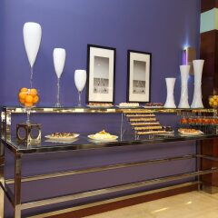 Отель Holiday Inn Riyadh Al-Qasr питание фото 2