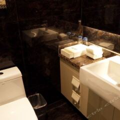 Отель H Hotel (Xi'an Ming City Wall Ximenwai) Китай, Сиань - отзывы, цены и фото номеров - забронировать отель H Hotel (Xi'an Ming City Wall Ximenwai) онлайн ванная