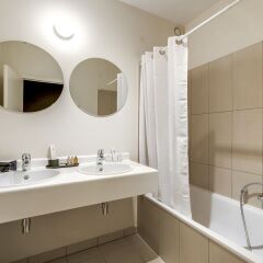 Апартаменты Sweet Inn Apartments Godecharles Брюссель ванная