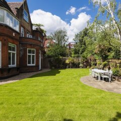 Отель Luxurious Hampstead Home with Gorgeous Garden фото 9