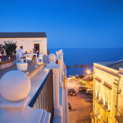 Отель Algila' Ortigia Charme Hotel Италия, Сиракуза - отзывы, цены и фото номеров - забронировать отель Algila' Ortigia Charme Hotel онлайн гостиничный бар