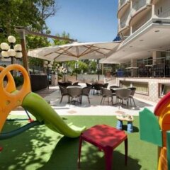 Ambra Hotel Римини бассейн