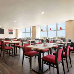 Отель Ramada by Wyndham East Kilbride питание