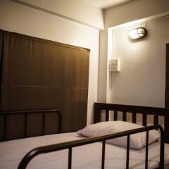 Some Rest Hostel Бангкок сауна