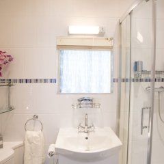 Albany House Bed and Breakfast in Peel, Isle of Man from 161$, photos, reviews - zenhotels.com bathroom photo 3