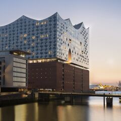 Отель The Westin Hamburg Гамбург с домашними животными