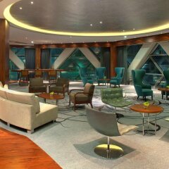 Отель Andaz Capital Gate Abu Dhabi – a concept by Hyatt гостиничный бар