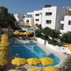 Отель Club Salina Wharf Каура бассейн