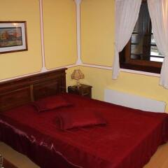 Отель Traditsia Guest House Болгария, Копривштица - отзывы, цены и фото номеров - забронировать отель Traditsia Guest House онлайн комната для гостей