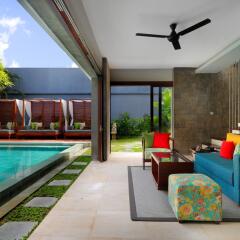 Отель SEMINYAK ICON by Karaniya Experience - CHSE Certified Индонезия, Кута - отзывы, цены и фото номеров - забронировать отель SEMINYAK ICON by Karaniya Experience - CHSE Certified онлайн комната для гостей фото 2