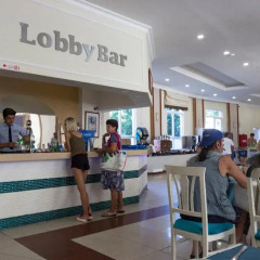 Maya World Beach Турция, Окурджалар - отзывы, цены и фото номеров - забронировать отель Maya World Beach онлайн гостиничный бар