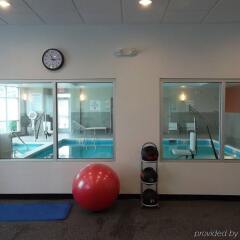 Отель Holiday Inn Express & Suites Columbus-Easton фитнесс-зал