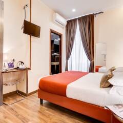 Отель LHR - Coliseum B&B сейф в номере