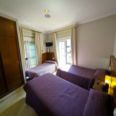 Отель Hostal La Muralla комната для гостей фото 3